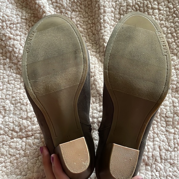 Old Navy Size 11 Brown Suede Heeled Ankle Booties - Picture 5 of 5